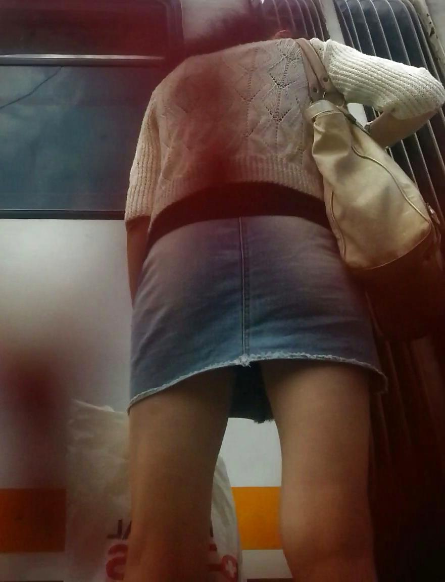 4P Spy sexy mature skirt and feet romanian -
