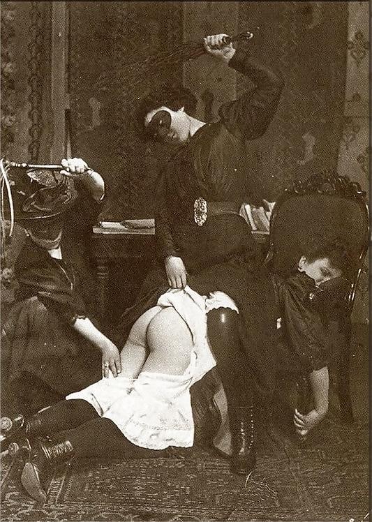 16P Vintage lady's &  Discipline-num-001