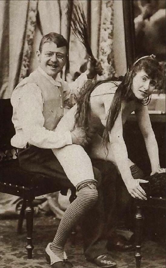 16P Vintage lady's &  Discipline-num-001
