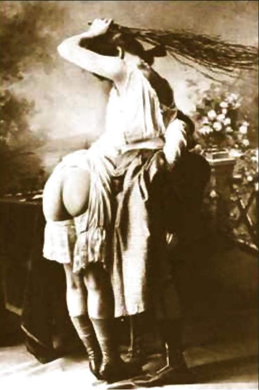 16P Vintage lady's &  Discipline-num-001