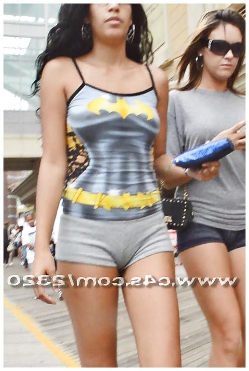 5P Holy Cameltoe Batgirl:)