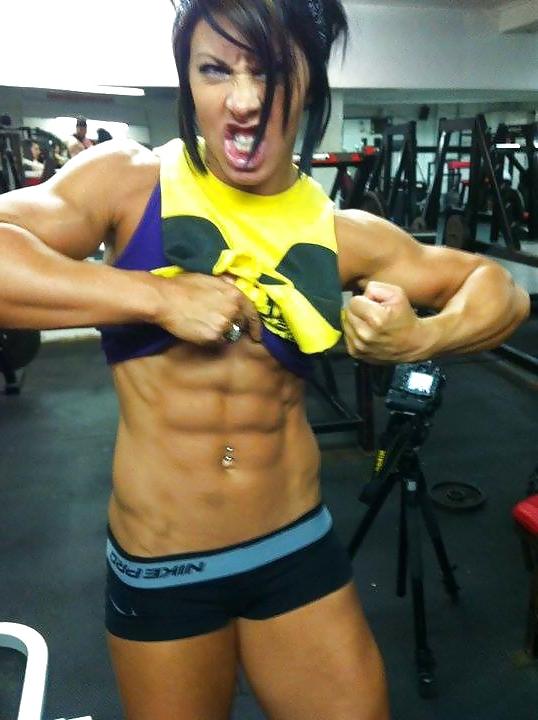16P Dominant & Ballbusting Women 21