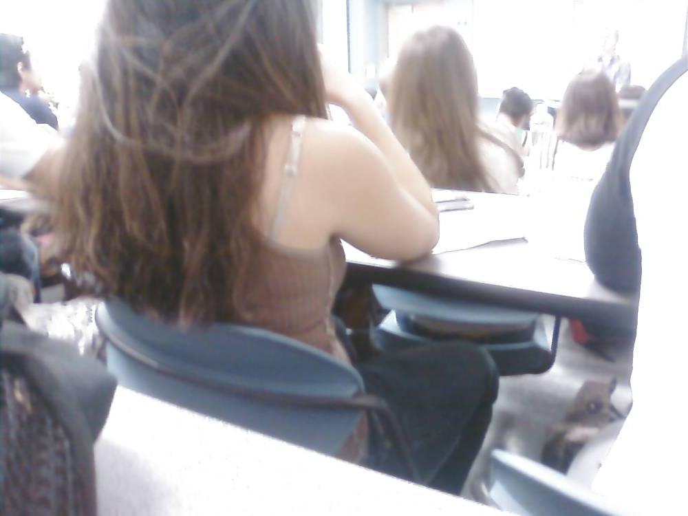 25P Candid school girls caught by phone cam