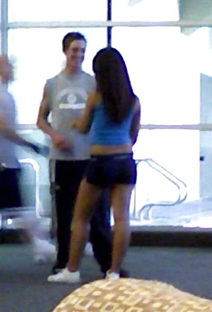 25P Candid school girls caught by phone cam