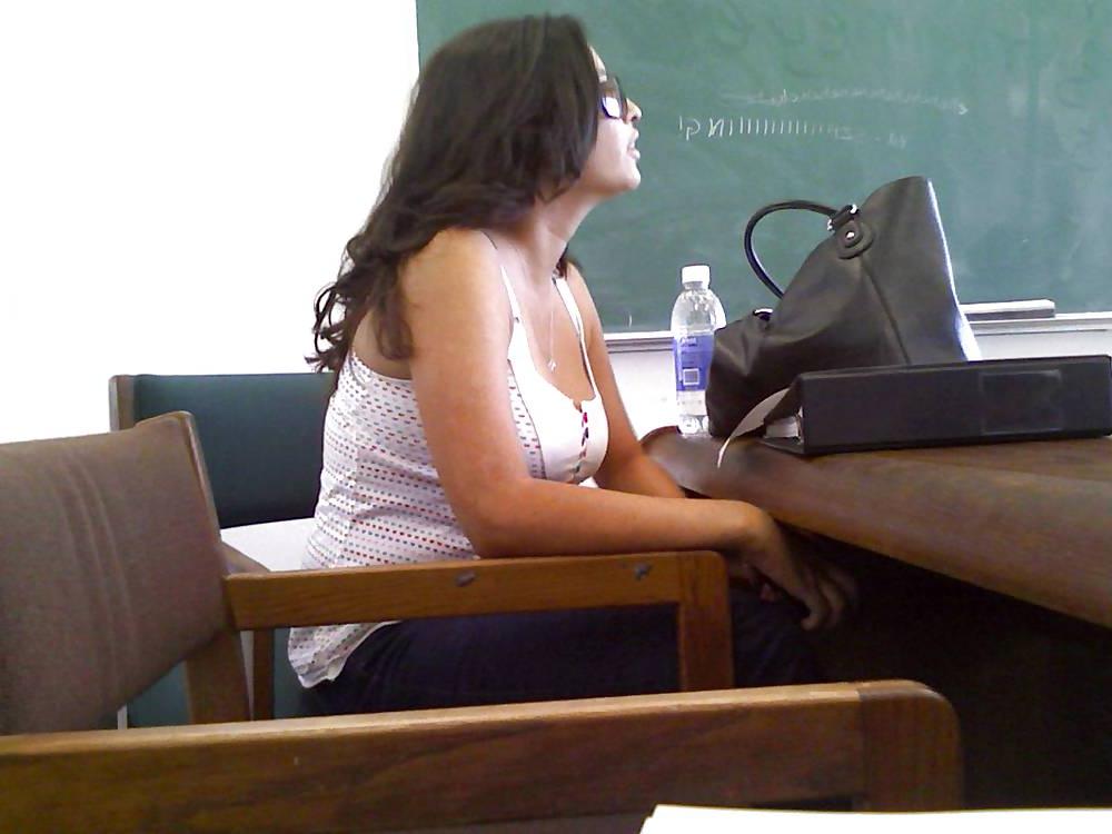 25P Candid school girls caught by phone cam