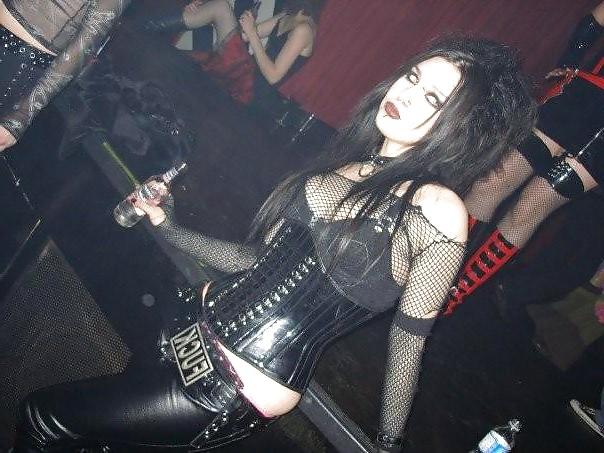 25P Gothic XI