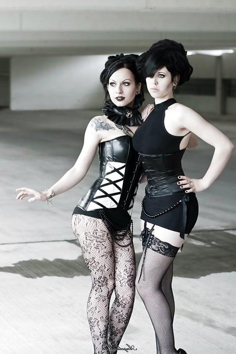 25P Gothic XI