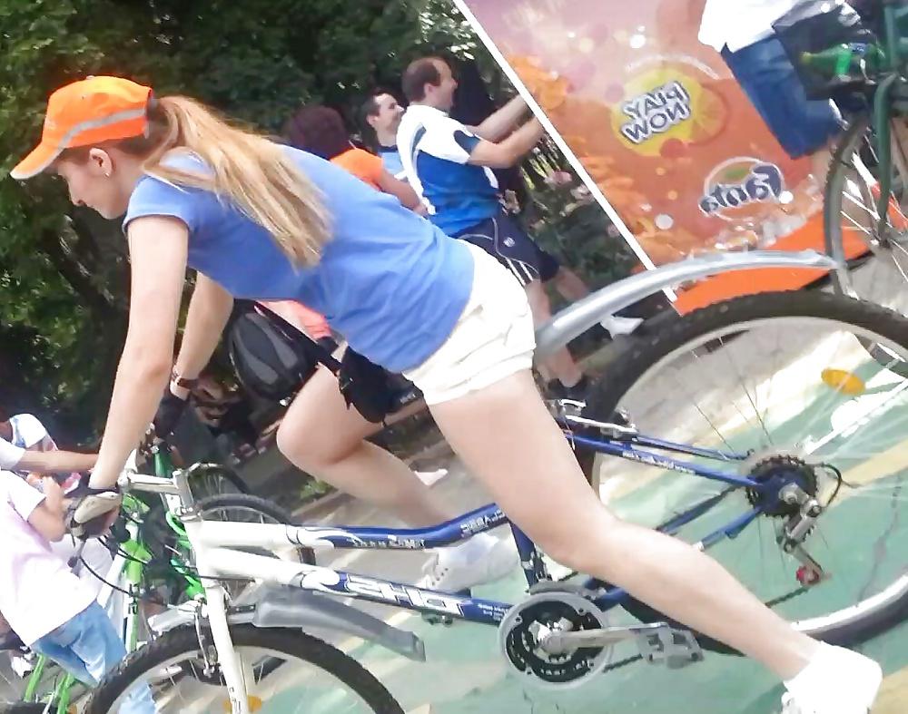 25P Spy girls on bicycles romanian