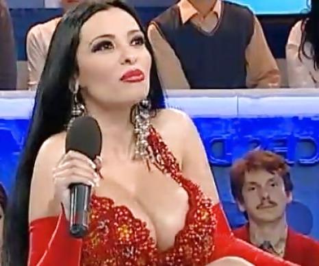 16P Stars romanian feet, boobs, upskirt