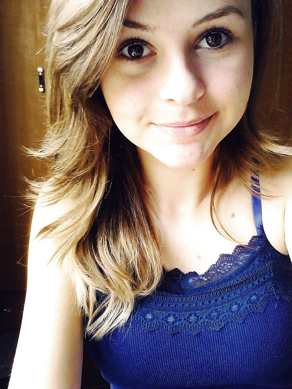 20P Facebook Friend - Bruna