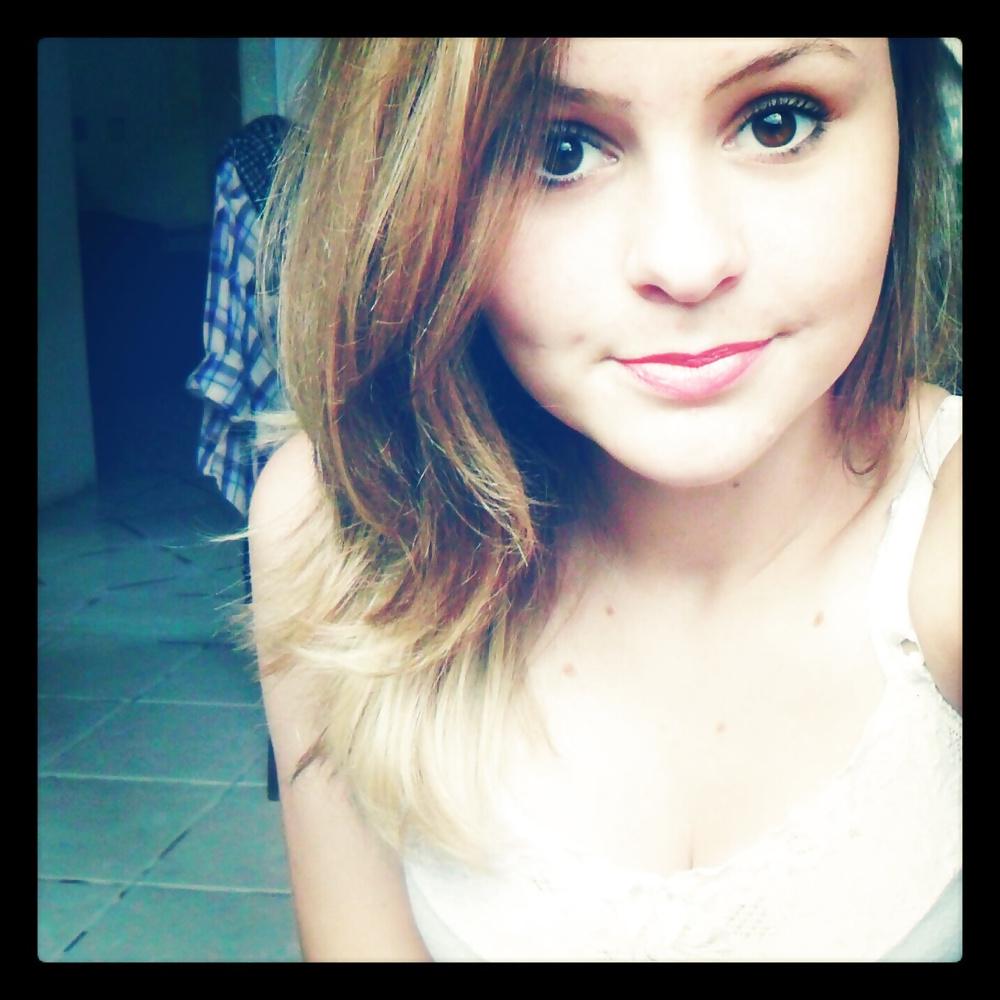 20P Facebook Friend - Bruna