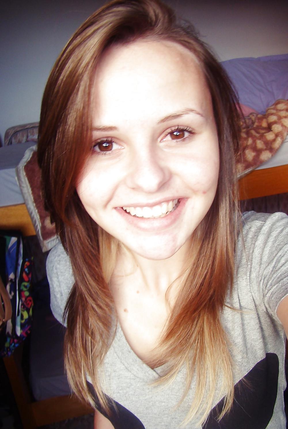 20P Facebook Friend - Bruna