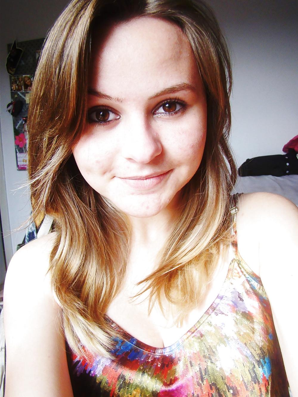 20P Facebook Friend - Bruna