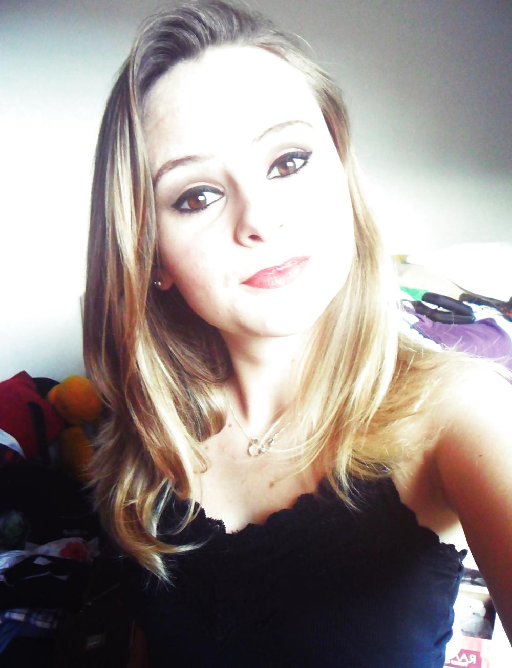 20P Facebook Friend - Bruna