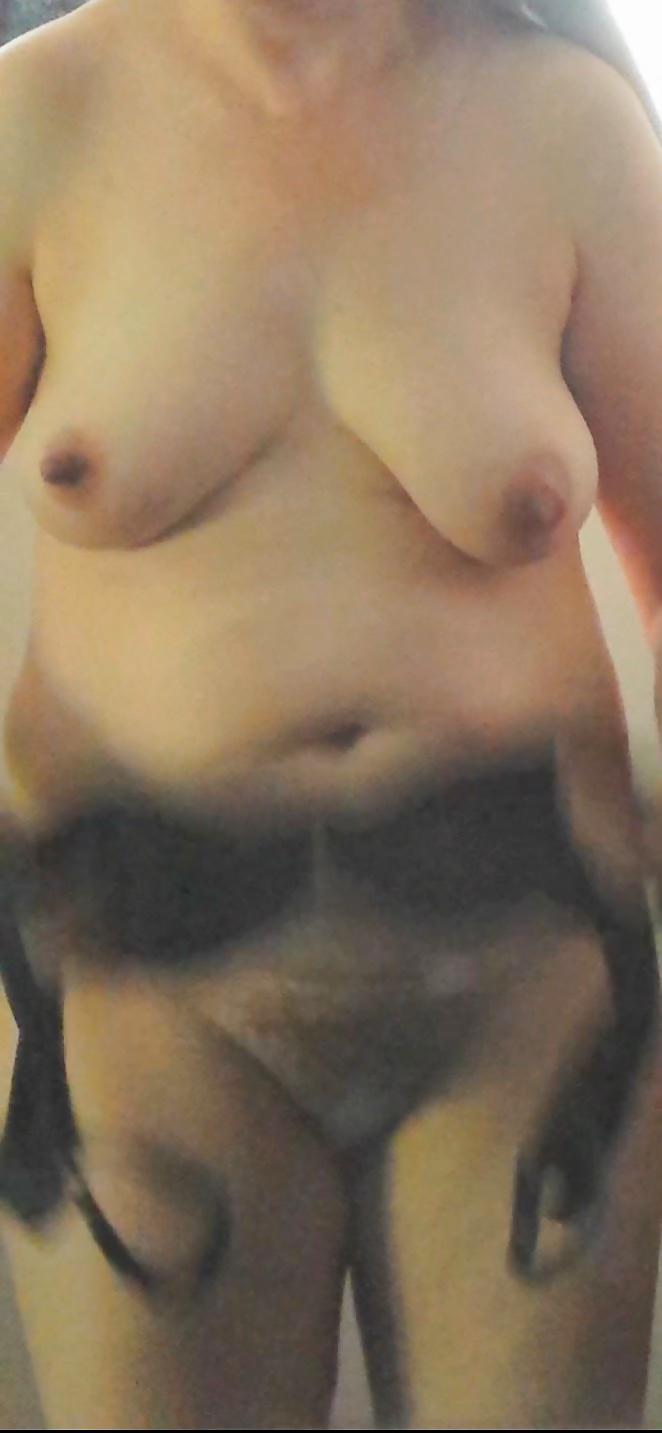 10P Perfect saggy mummy tits with long nipples