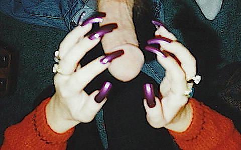 25P Love nails