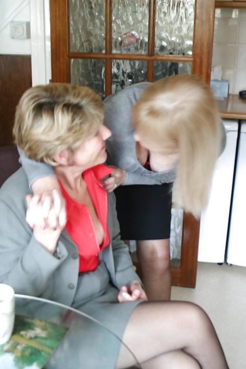 22P Saras friend wears red panties.
