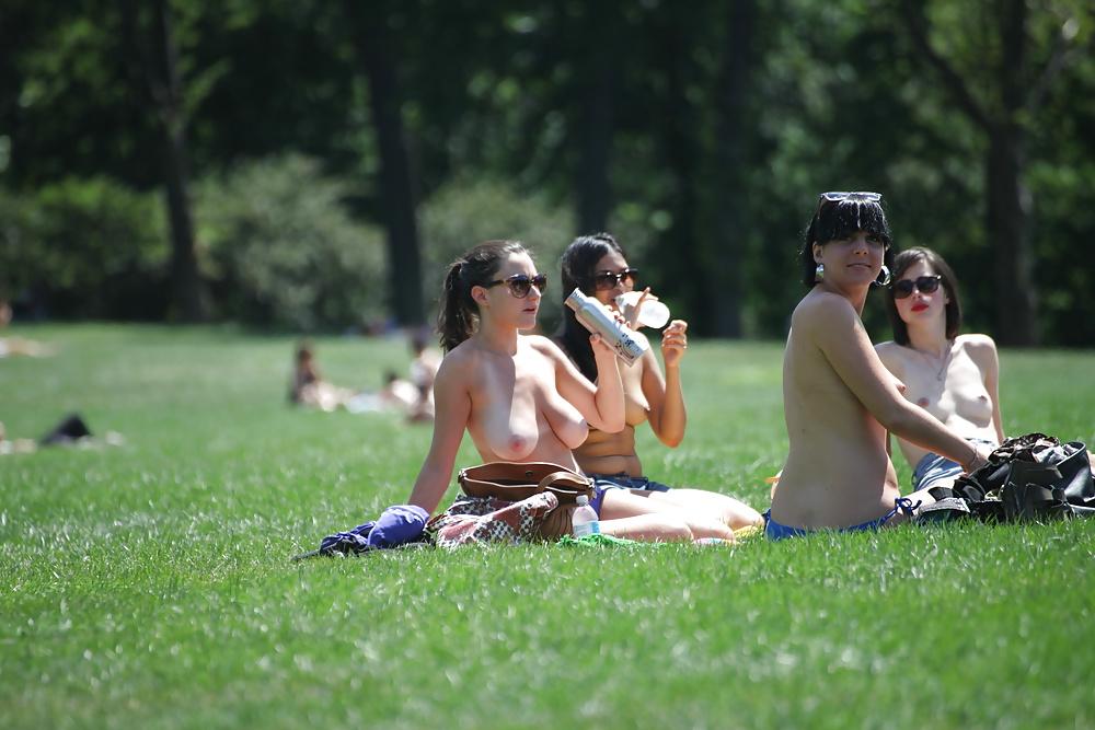 25P A SUNNY DAY AT PARK