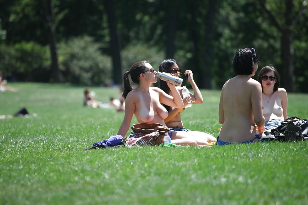 25P A SUNNY DAY AT PARK