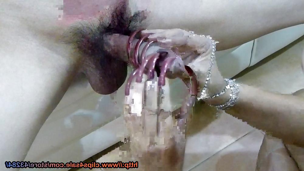 25P Long Fingernails
