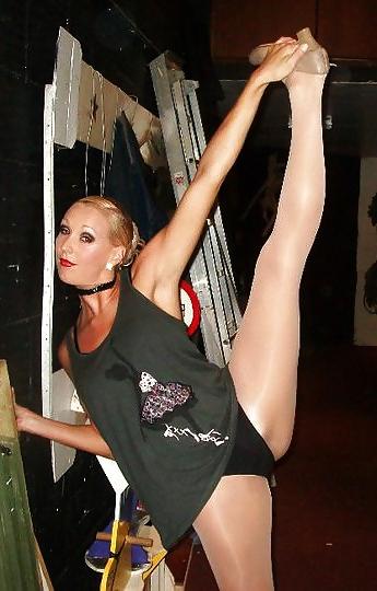 25P Dancers Behind the Scenes