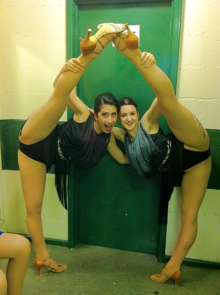 25P Dancers Behind the Scenes