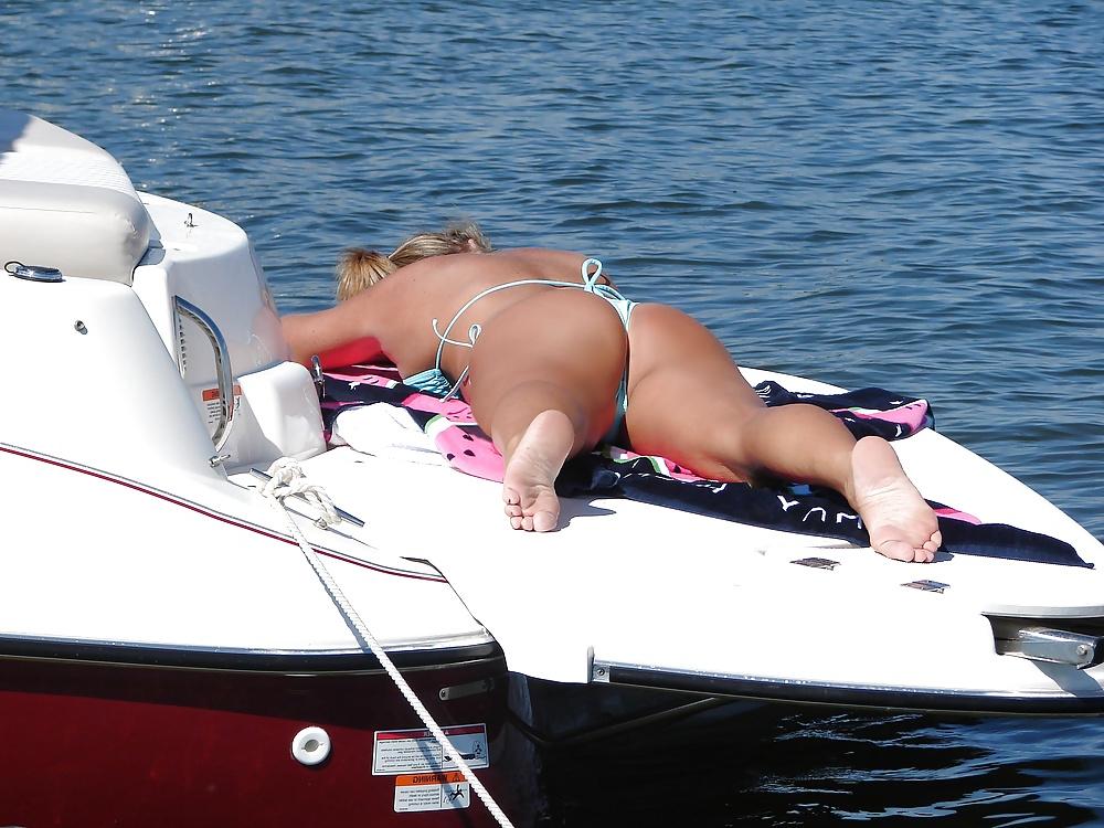 25P GILLIAN ON HOLIDAY