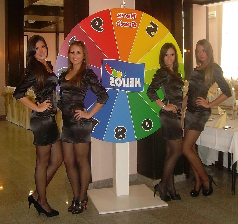 25P Hot pantyhose babes on FAIRS - hostess