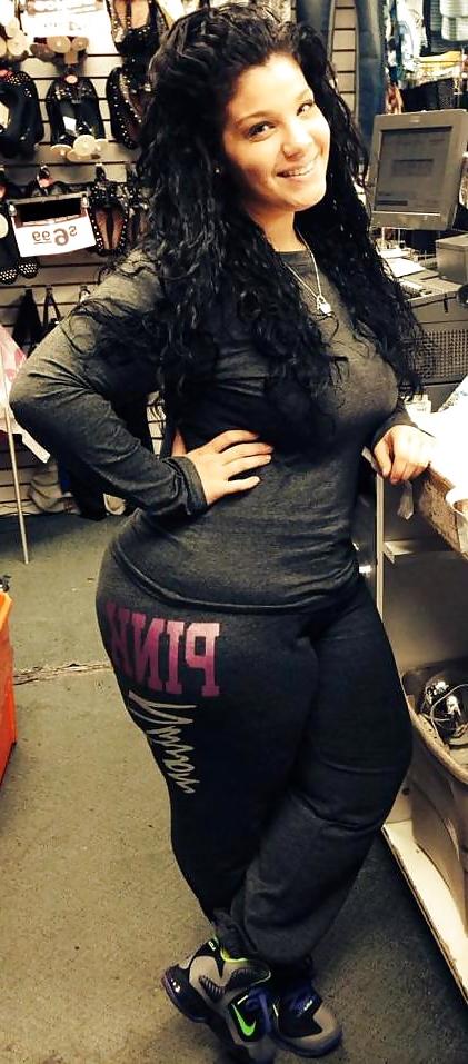 25P Thick PAWG! Beautiful eyes!