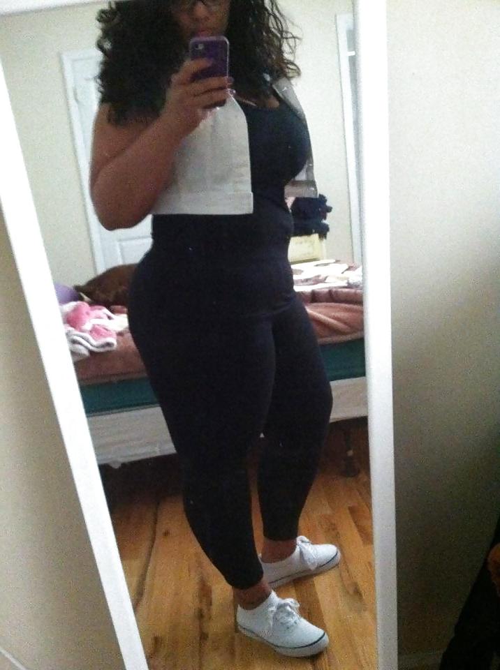 25P Thick PAWG! Beautiful eyes!