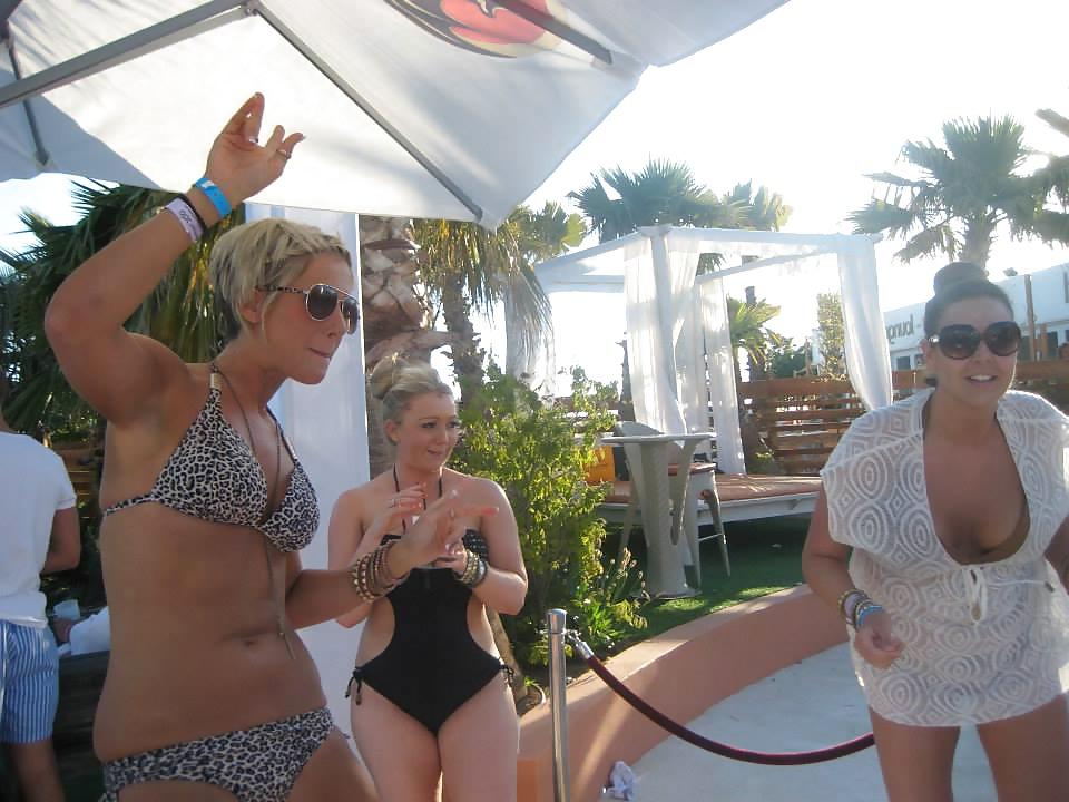 25P Facebook holiday pics