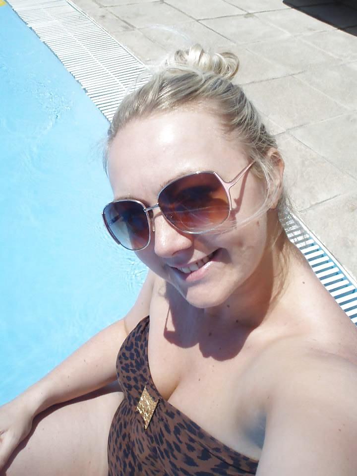 25P Facebook holiday pics