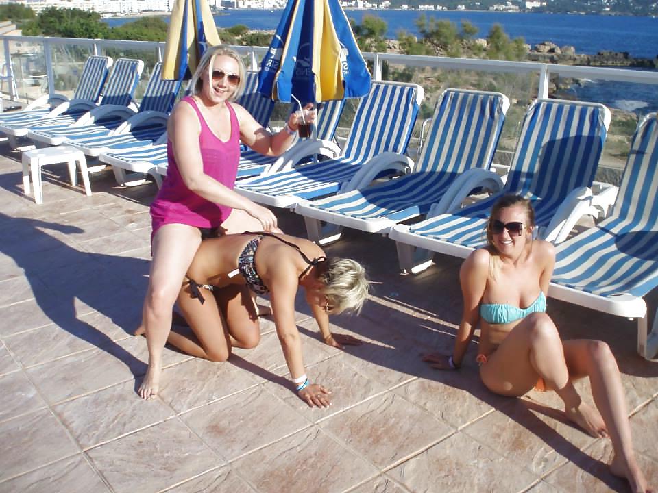 25P Facebook holiday pics