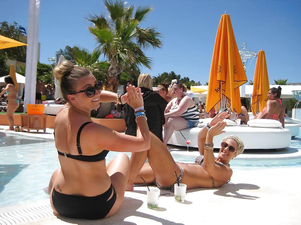 25P Facebook holiday pics