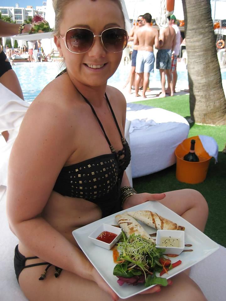 25P Facebook holiday pics