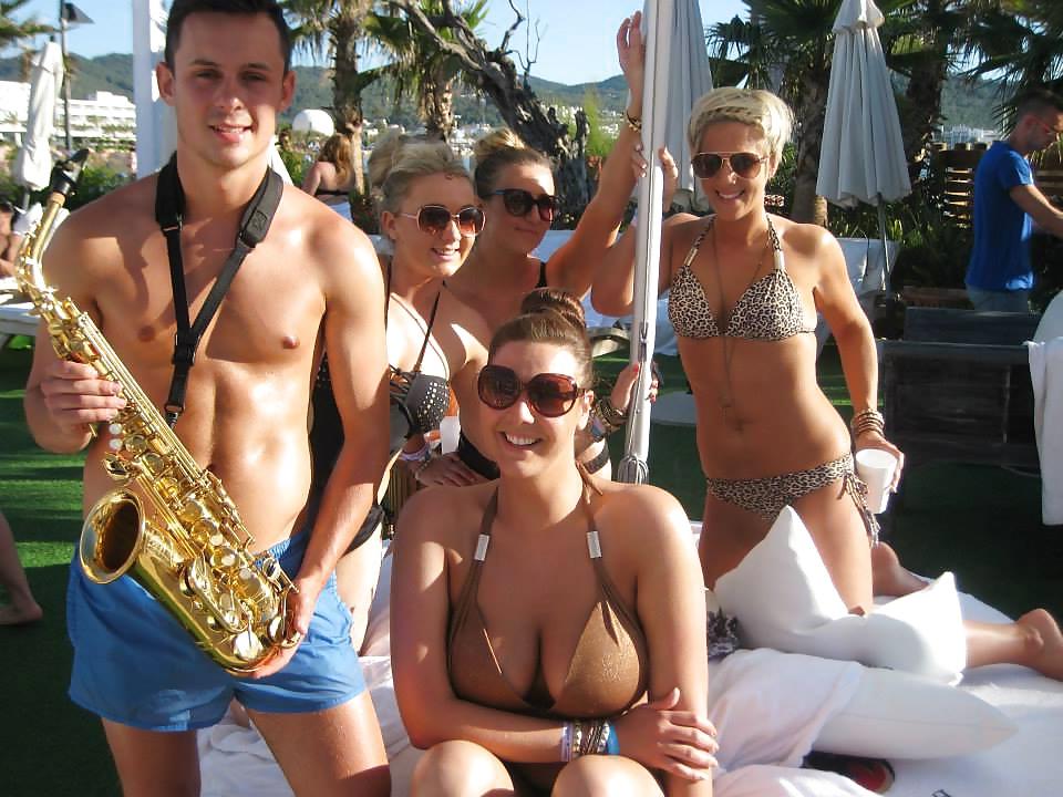 25P Facebook holiday pics