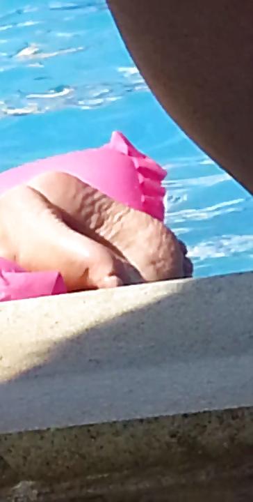 11P Milf feet on holiday 
