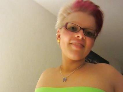 15P My sexy Friend Thessa 21 Years old