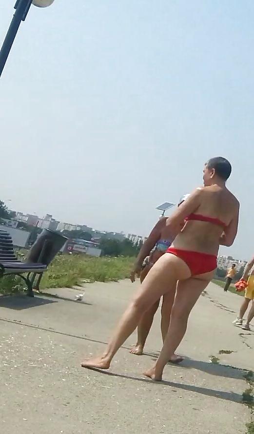 9P Spy old + young in beach romanian