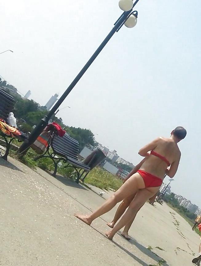 9P Spy old + young in beach romanian
