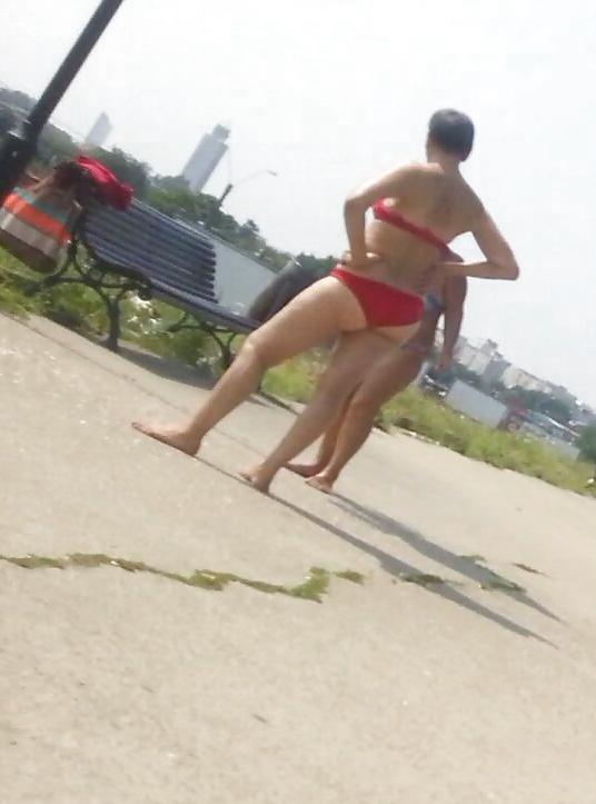 9P Spy old + young in beach romanian