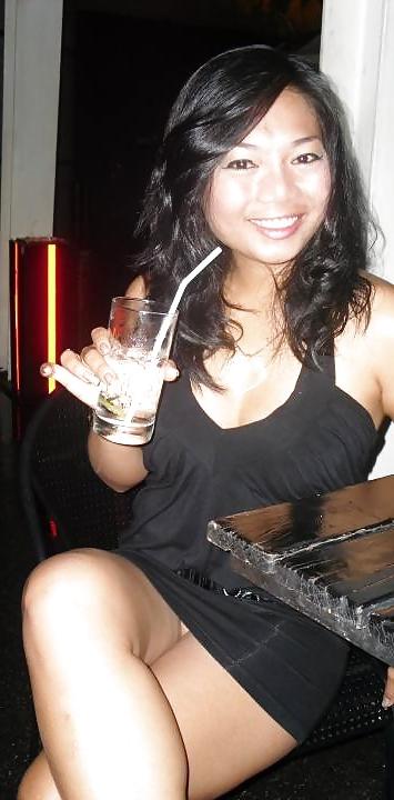 25P Thai Hooker on holiday