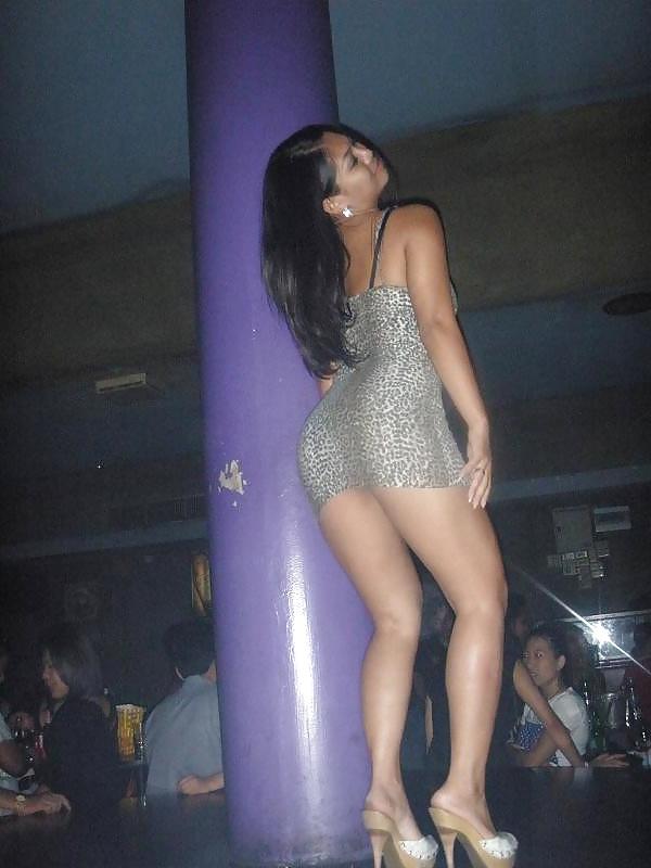 25P Thai Hooker on holiday