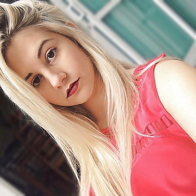 23P Facebook Friend - Marcela