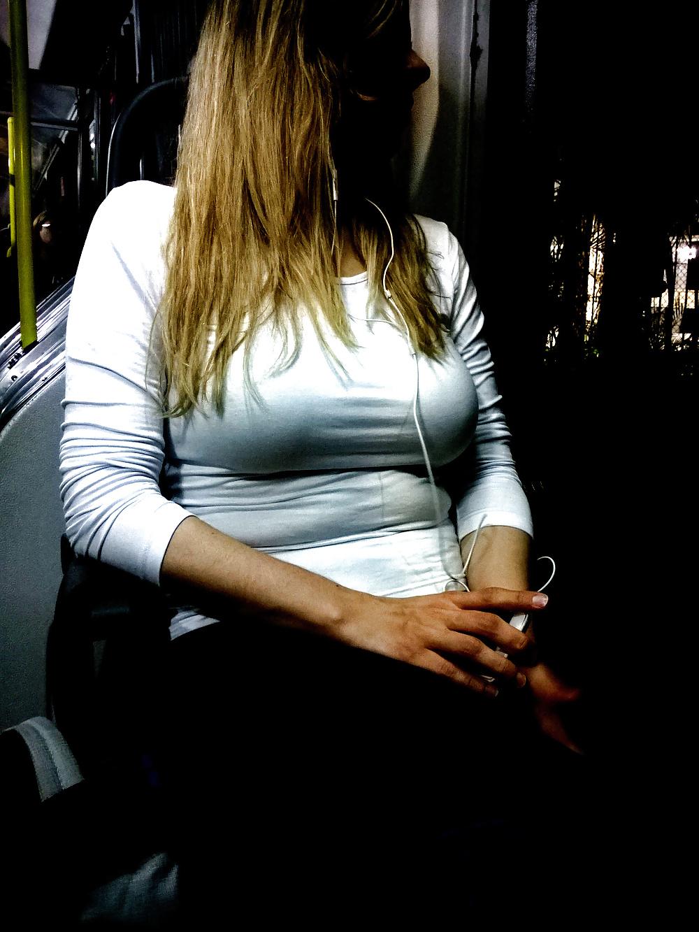 17P SDRUWS2 - BLONDE NIPPLES X-RAY