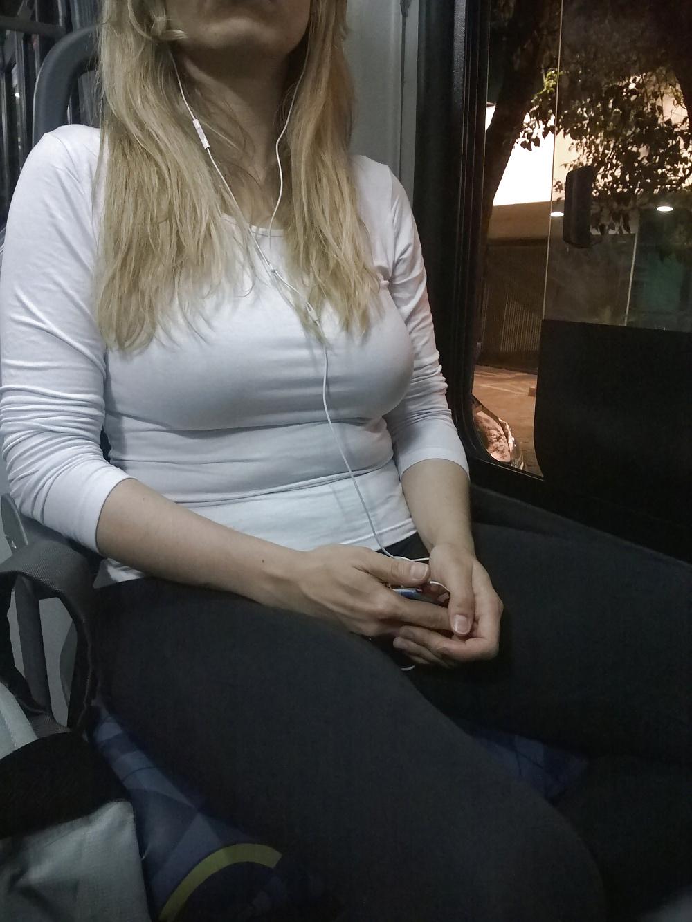 17P SDRUWS2 - BLONDE NIPPLES X-RAY