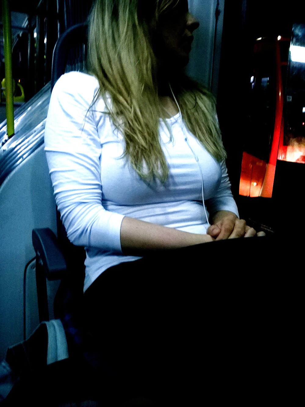 17P SDRUWS2 - BLONDE NIPPLES X-RAY