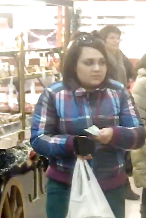 22P Spy mall and supermarket romanian