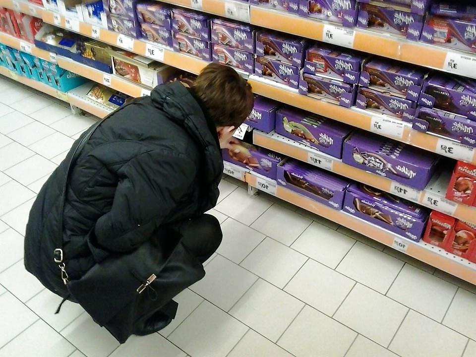 22P Spy mall and supermarket romanian