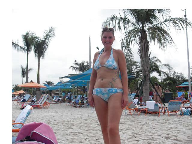 25P Mrs Sarah D, The Slut